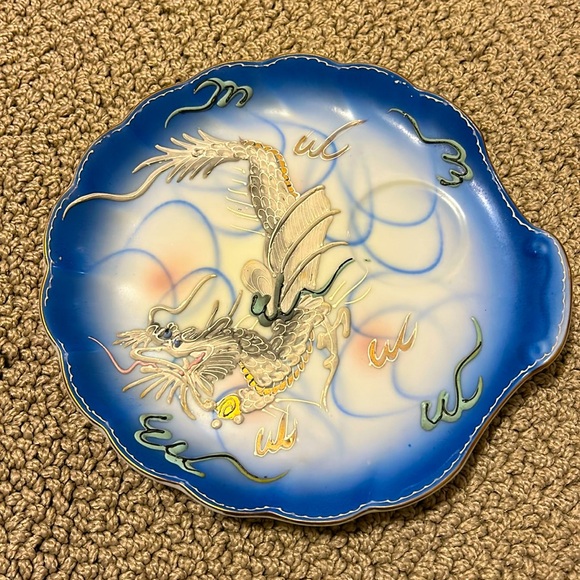 Betson Handpainted Moriage Dragon Ware Demitasse Saucer Decorative Shell Shaped - Picture 3 of 8